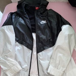 POPULAR Nike windbreaker WORN ONCE